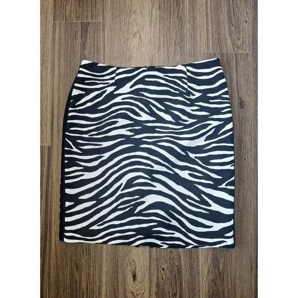 💙 White House Black Market Cotton Skirt - Picture 7 of 7